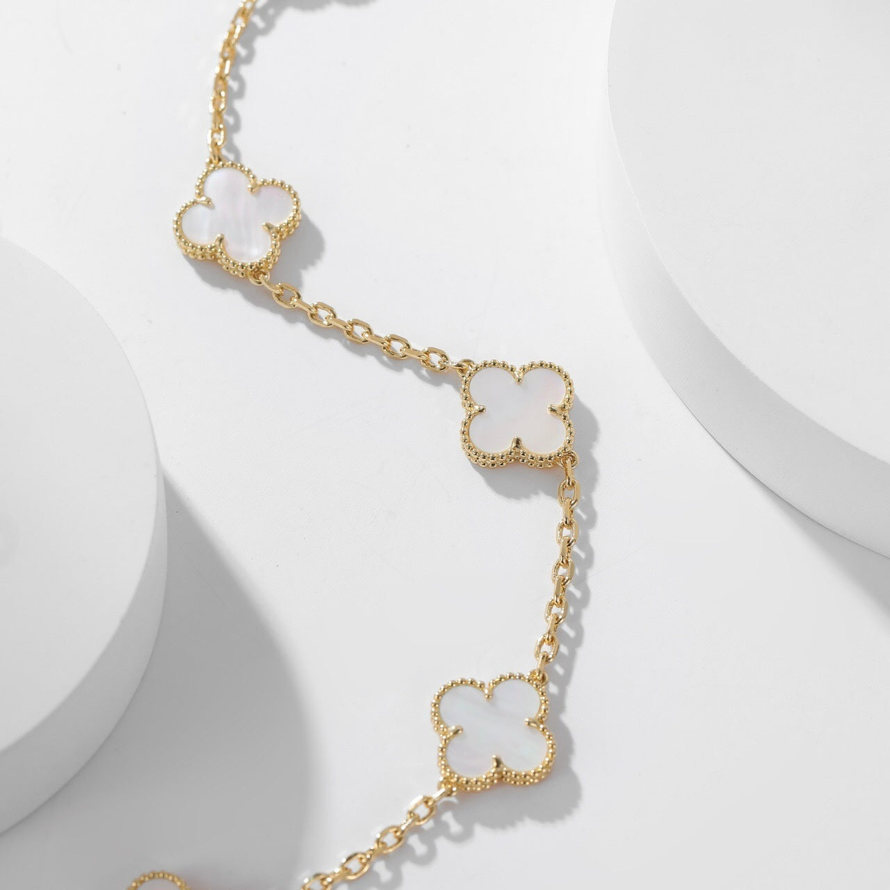 [Echo Fine ]CLOVER 10 MOTIFS WHITE MOTHER OF PEARL NECKLACE