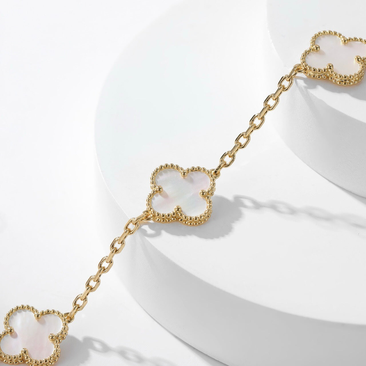 [Echo Fine ]CLOVER 10 MOTIFS WHITE MOTHER OF PEARL NECKLACE