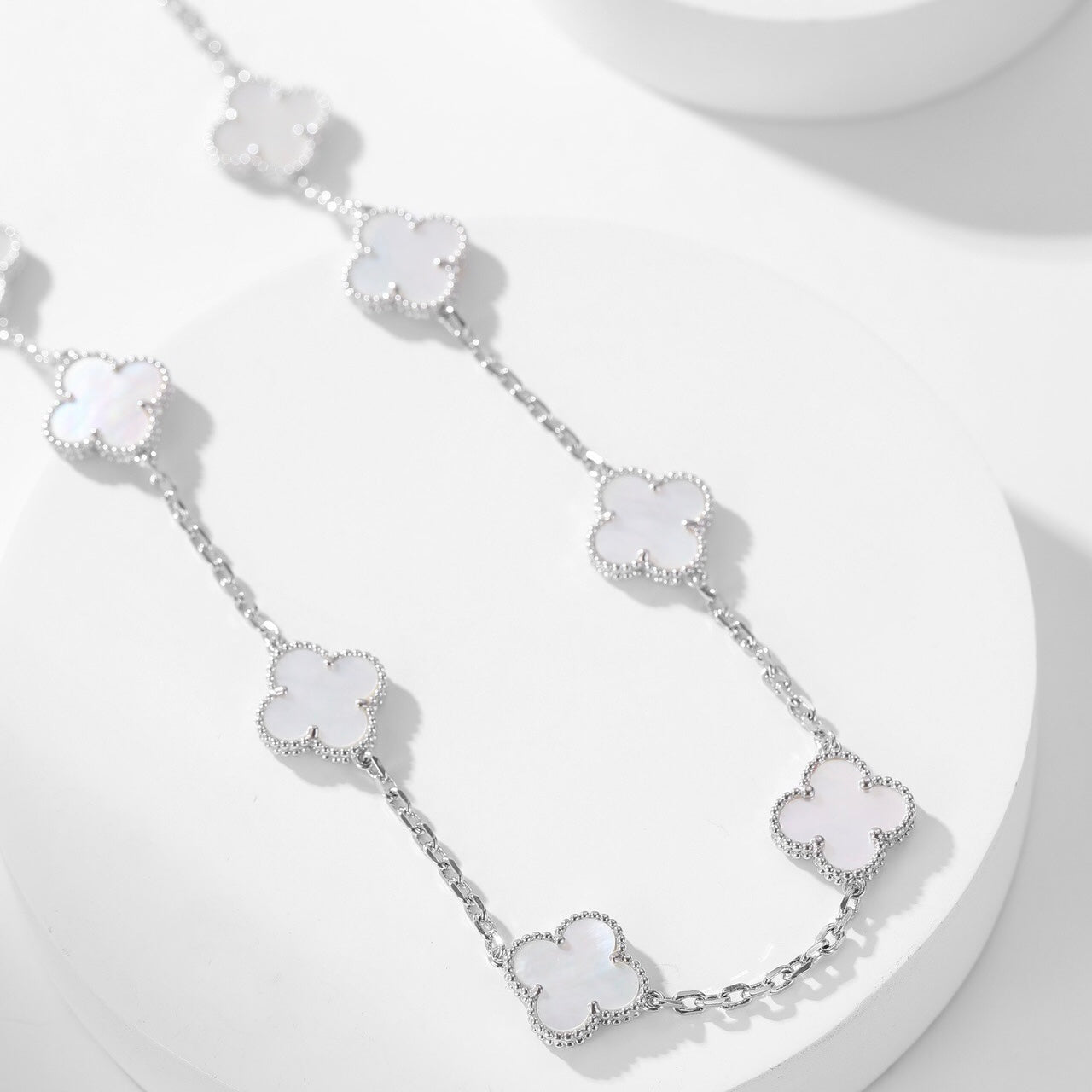 [Echo Fine ]CLOVER 10 MOTIFS WHITE MOTHER OF PEARL NECKLACE