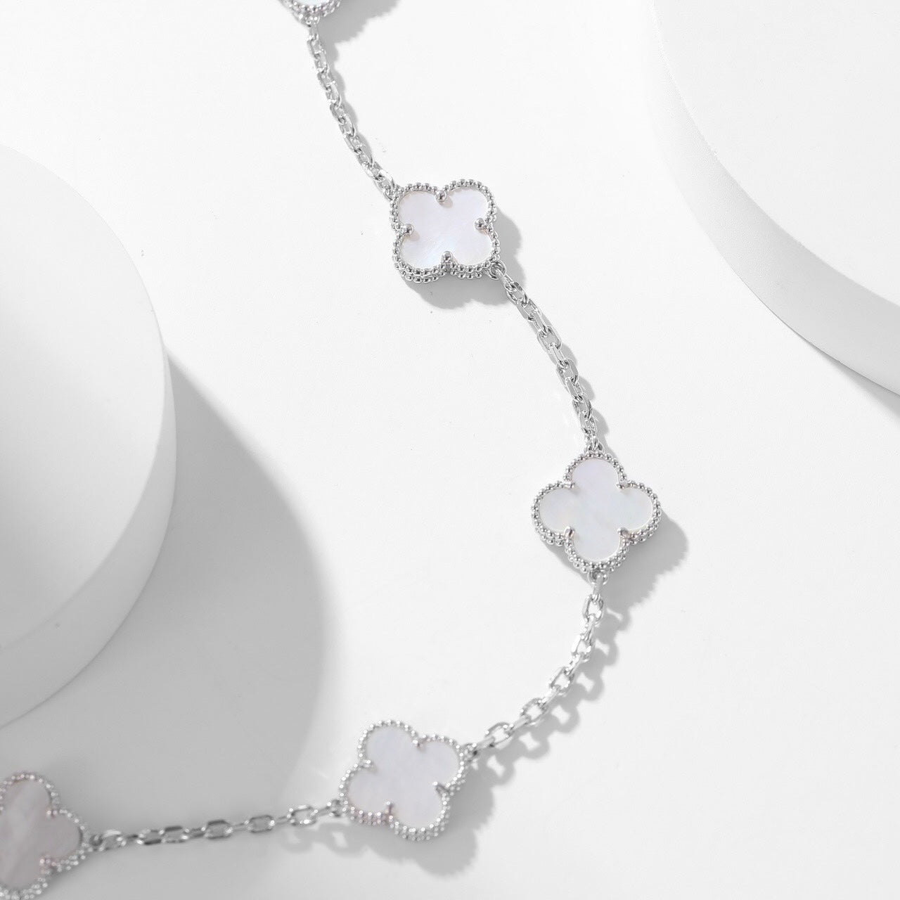 [Echo Fine ]CLOVER 10 MOTIFS WHITE MOTHER OF PEARL NECKLACE
