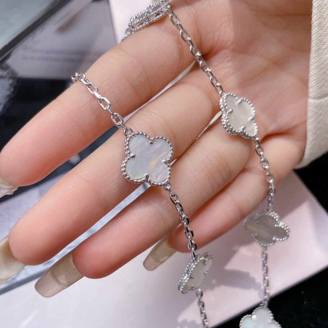 [Echo Fine ]CLOVER 10 MOTIFS WHITE MOTHER OF PEARL NECKLACE