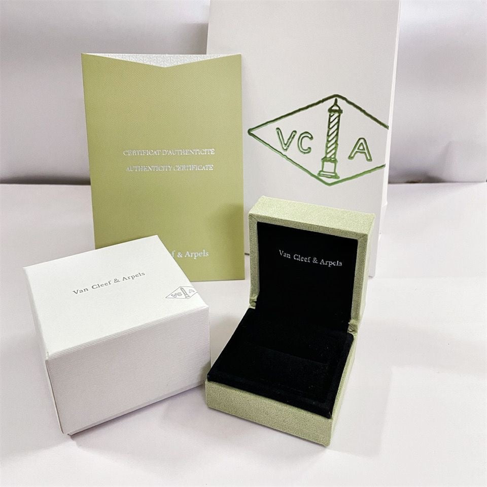 [Echo Fine ]VA CLOVER BRACELET NECKLACE RING BOX GIFT BAG