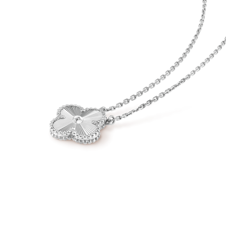 [Echo Fine ]CLOVER 15MM LASER NECKLACE SILVER