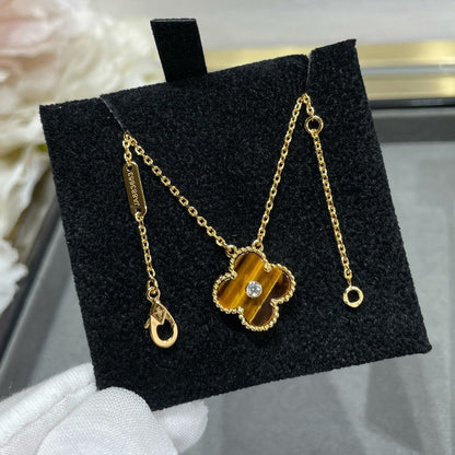 [Echo Fine ]CLOVER 15MM DIAMOND AND YELLOW TIGER'S EYE AGATE necklace