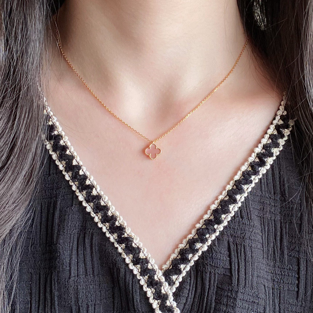 [Echo Fine ]CLOVER 9.5MM PINK MOTHER OF PEARL SINGLE FLOWER NECKLACE