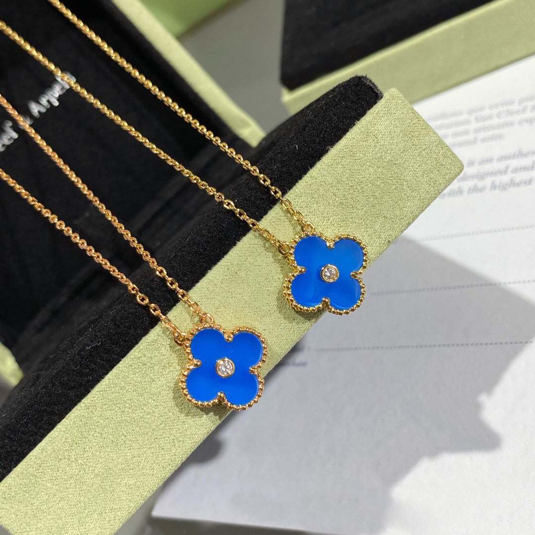 [Echo Fine ]CLOVER 15MM DIAMOND AND BLUE AGATE NECKLACE