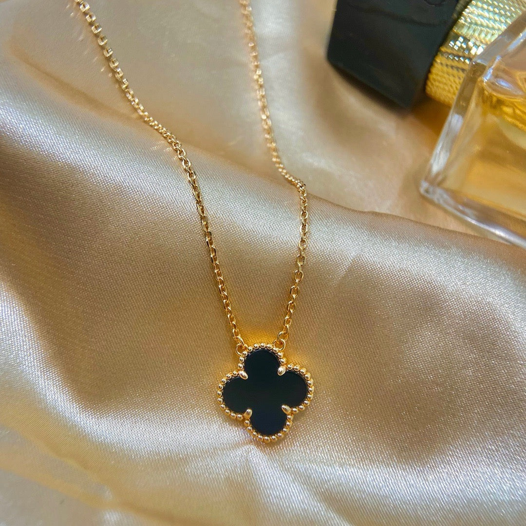 [Echo Fine ]CLOVER 15MM BLACK ONYX SINGLE FLOWER NECKLACE