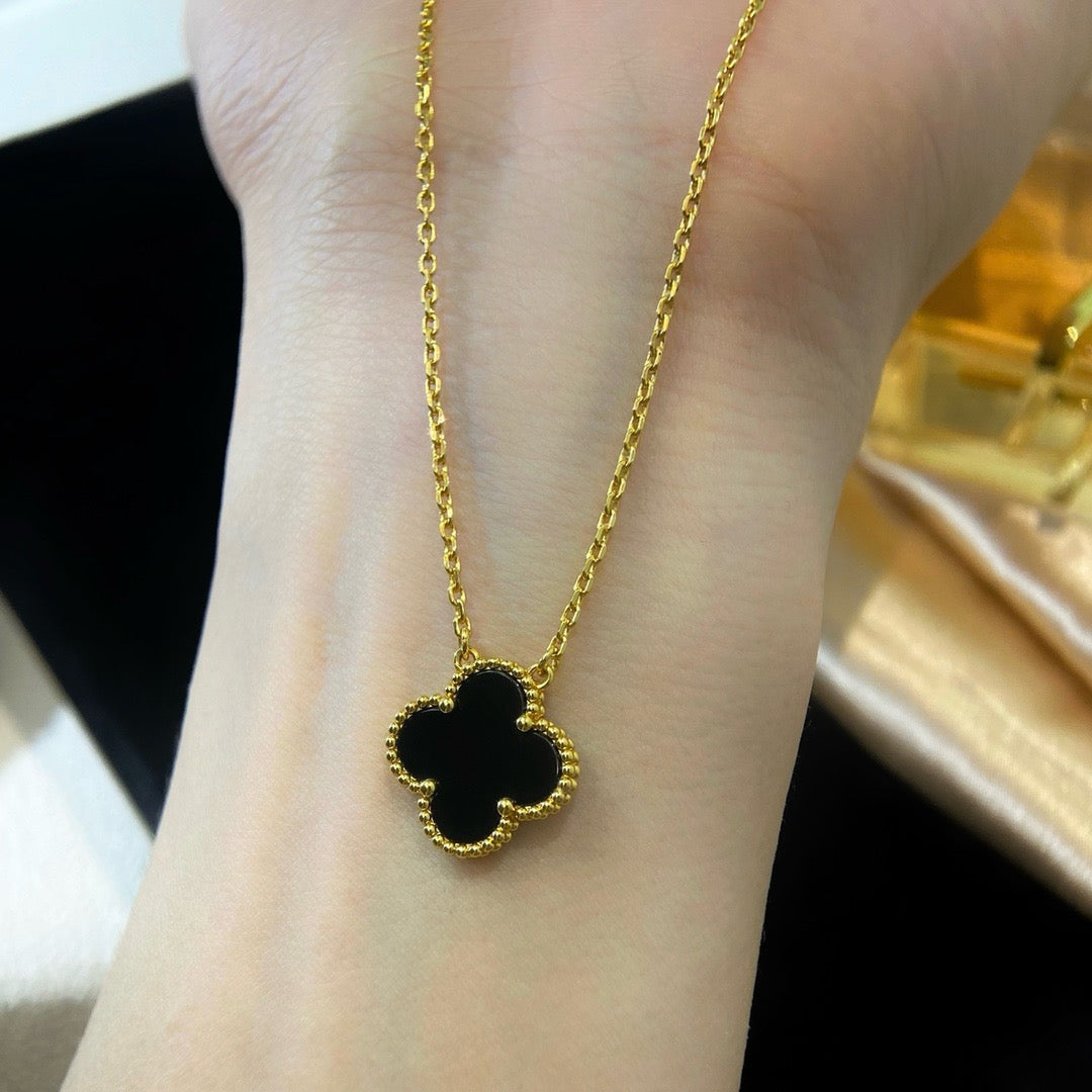 [Echo Fine ]CLOVER 15MM BLACK ONYX SINGLE FLOWER NECKLACE