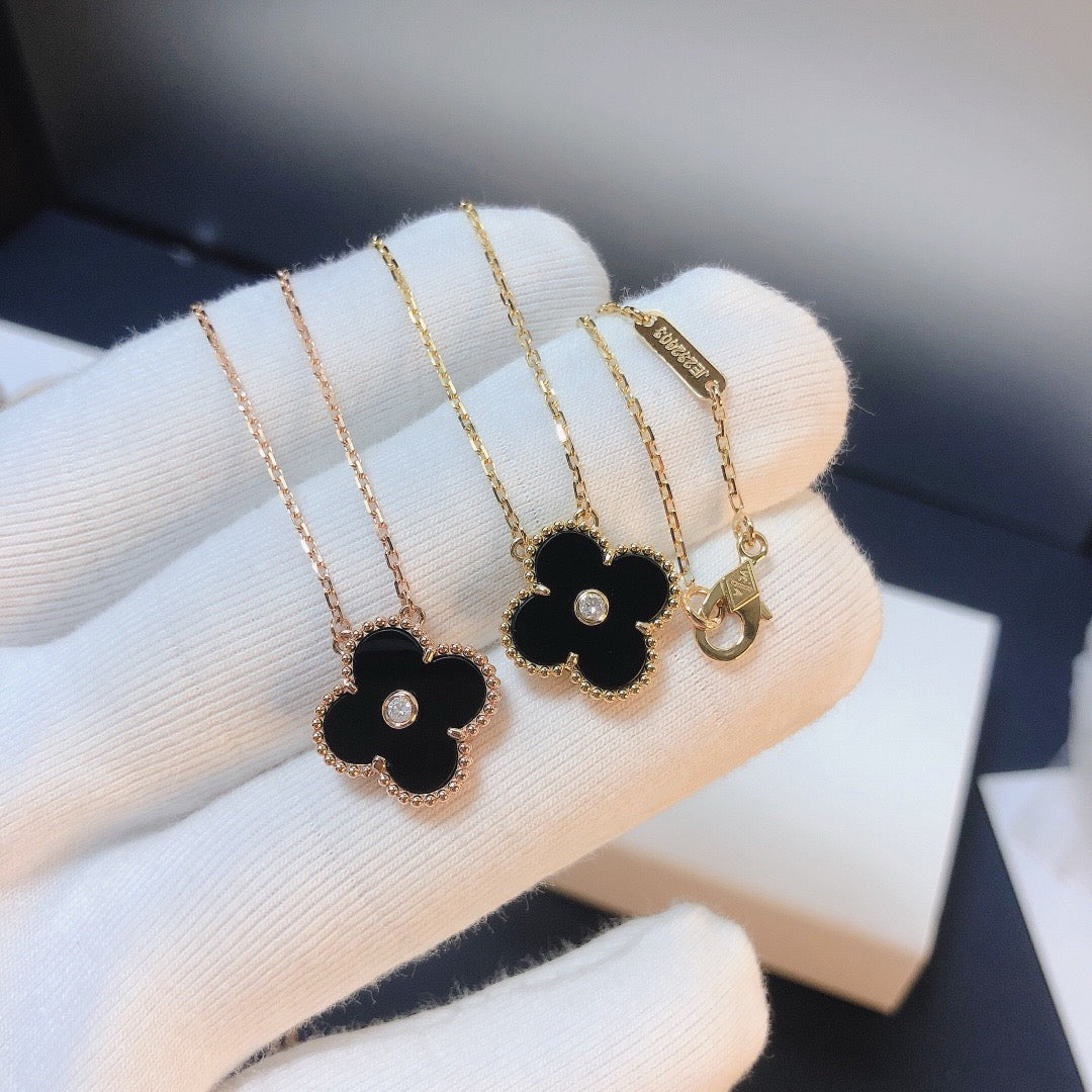 [Echo Fine ]CLOVER 15MM DIAMOND ONYX NECKLACE