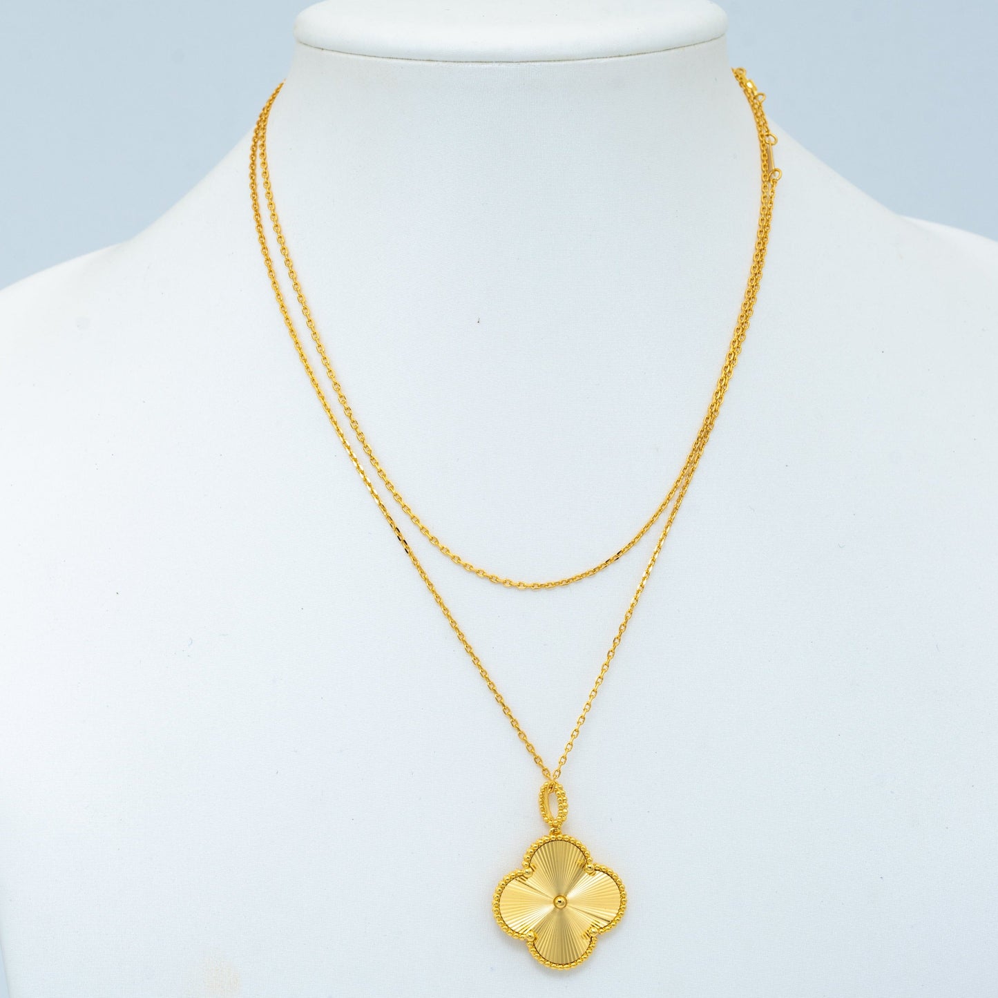 [Echo Fine ]CLOVER 25MM PEDANT NECKLACE GOLD