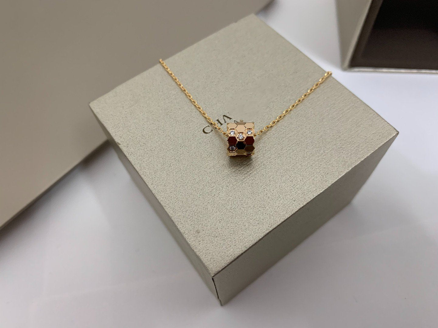 [Echo Fine ]BEE LOVE DIAMOND NECKLACE