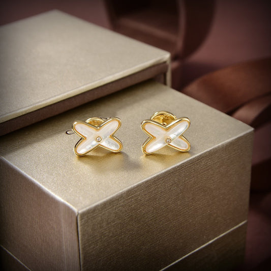 [Echo Fine ]JEUX DE WHITE MOP GOLD DIAMOND EARRINGS
