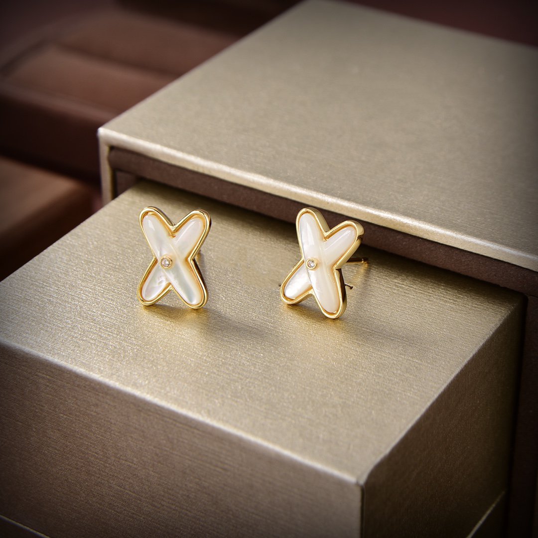 [Echo Fine ]JEUX DE WHITE MOP GOLD DIAMOND EARRINGS