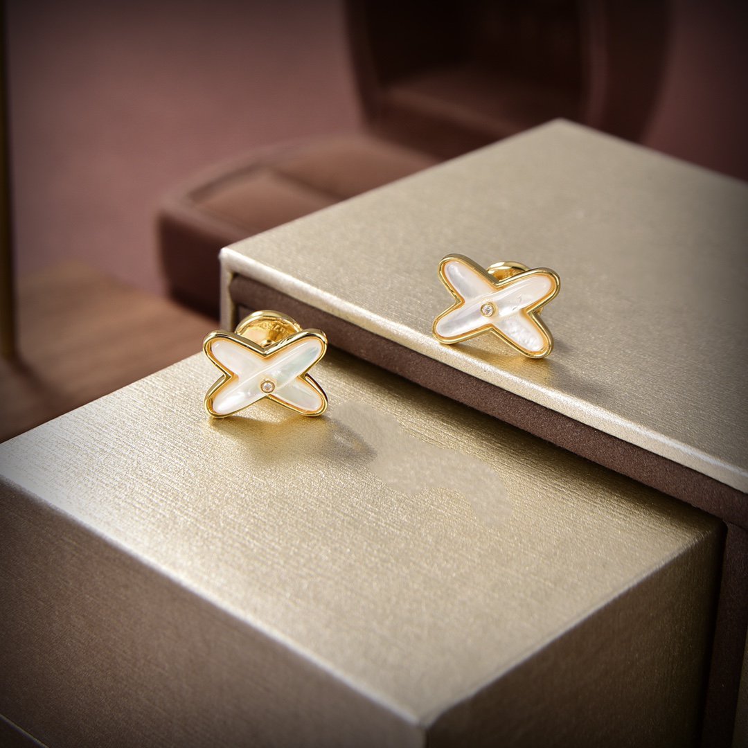 [Echo Fine ]JEUX DE WHITE MOP GOLD DIAMOND EARRINGS