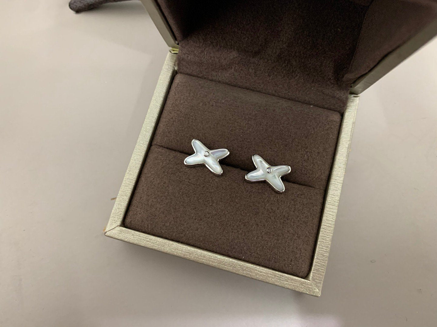 [Echo Fine ]JEUX DE WHITE MOP SILVER DIAMOND EARRINGS