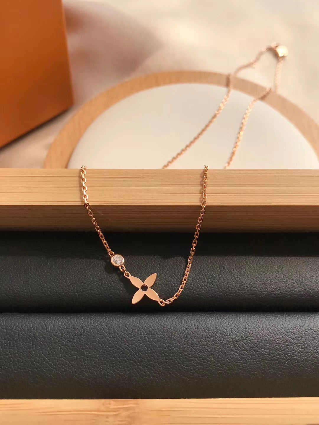 [Echo Fine ]BLOSSOM PENDANT PINK GOLD AND DIAMOND