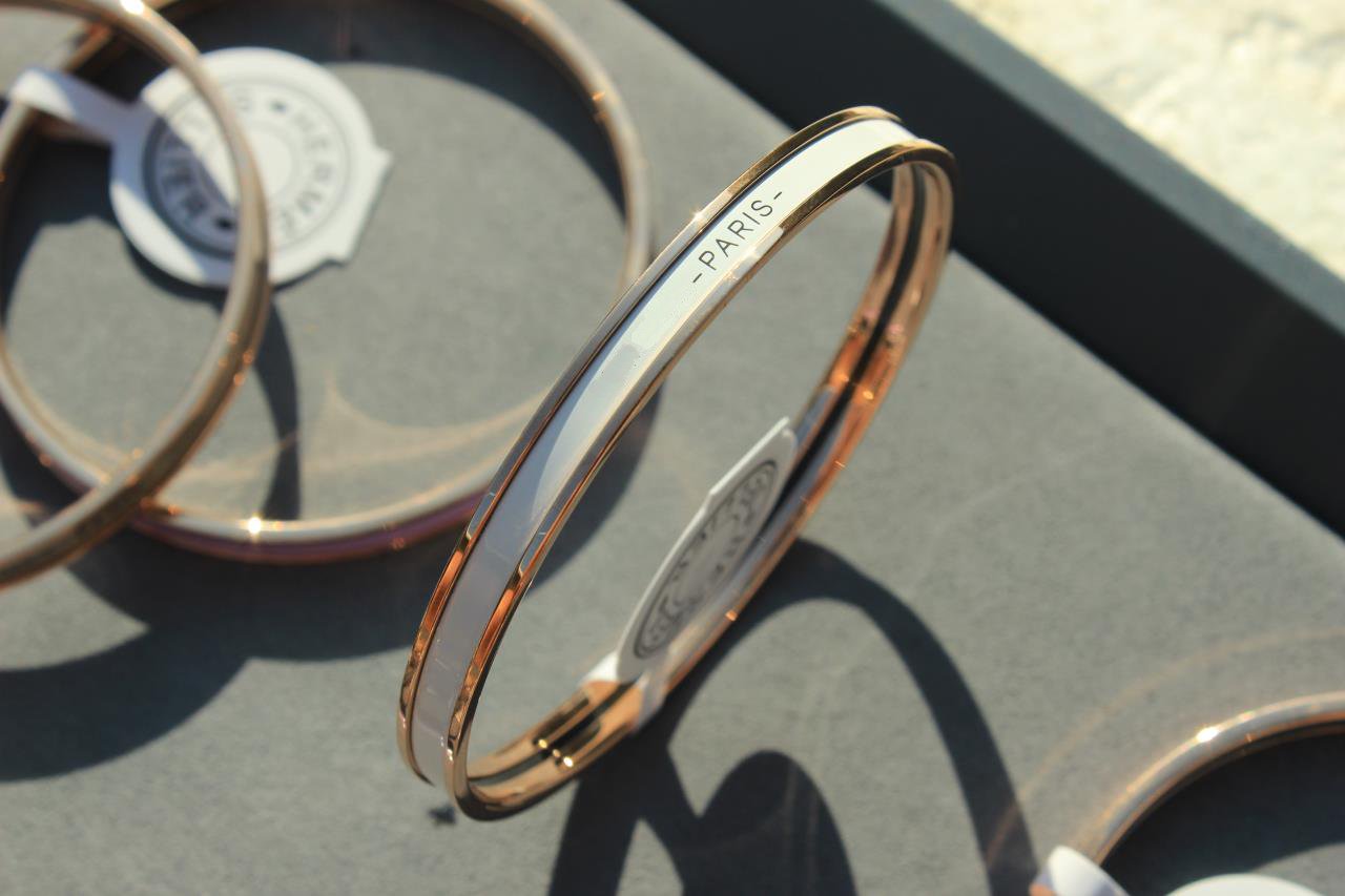 [Echo Fine ]HM UNI BANGLE BAG