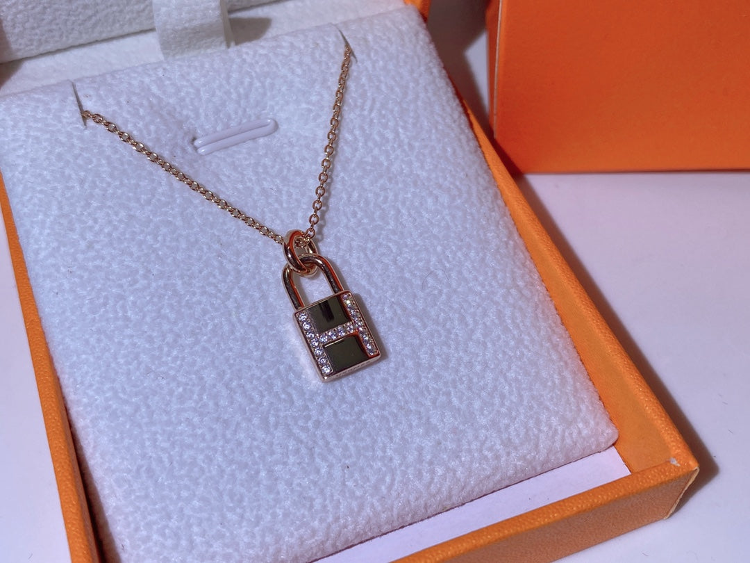 [Echo Fine ]HM ADVANCED NICHE LOCK HEAD NECKLACE DIAMONDS