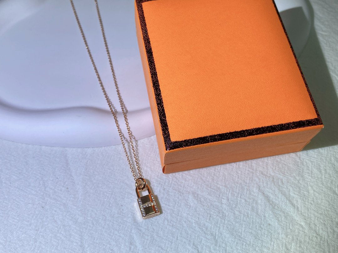 [Echo Fine ]HM ADVANCED NICHE LOCK HEAD NECKLACE DIAMONDS
