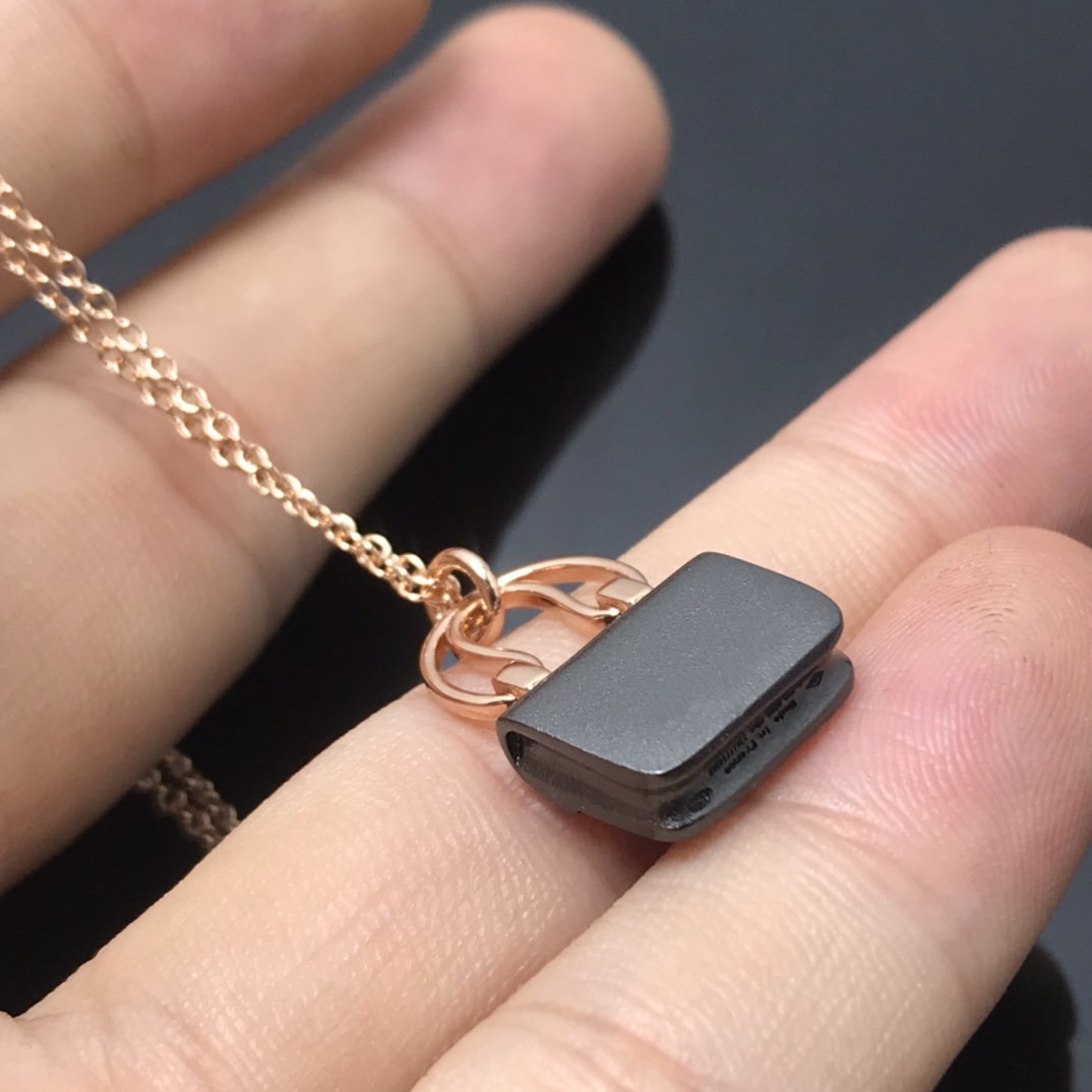 [Echo Fine ]WOMEN'S HM AMULETTES CONSTANCE PENDANT NECKLACE