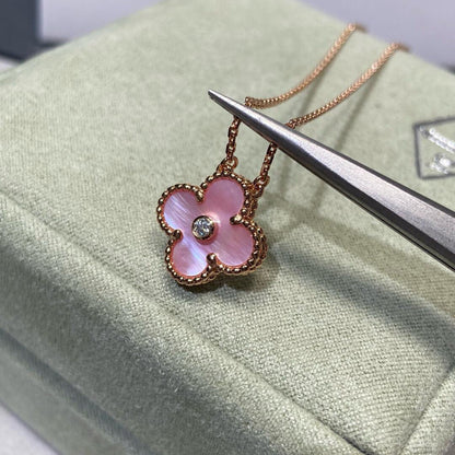 [Echo Fine ]CLOVER 15MM DIAMOND PINK MOP NECKLACE
