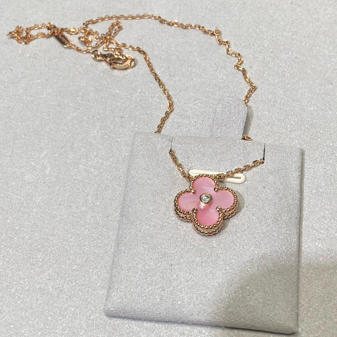 [Echo Fine ]CLOVER 15MM DIAMOND PINK MOP NECKLACE