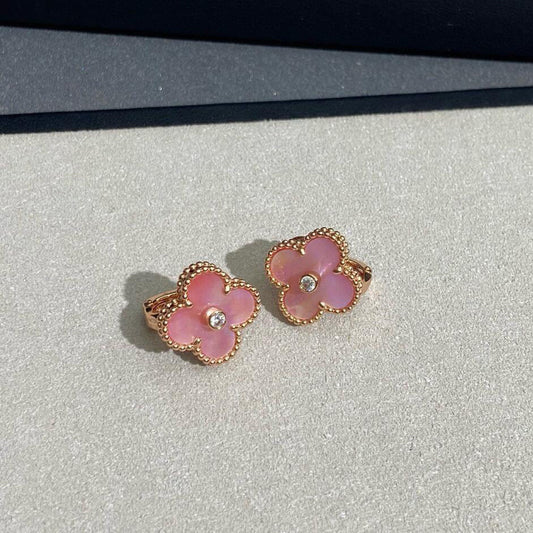 [Echo Fine ]CLOVER MEDIUM 1 DIAMOND PINK EARRINGS
