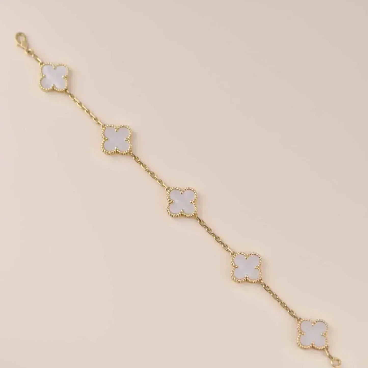 [Echo Fine ]CLOVER  5 MOTIF WHITE MOP BRACELET