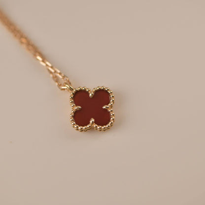 [Echo Fine ]CLOVER MINI 9.5MM WHITE CARNELIANS NECKLACE