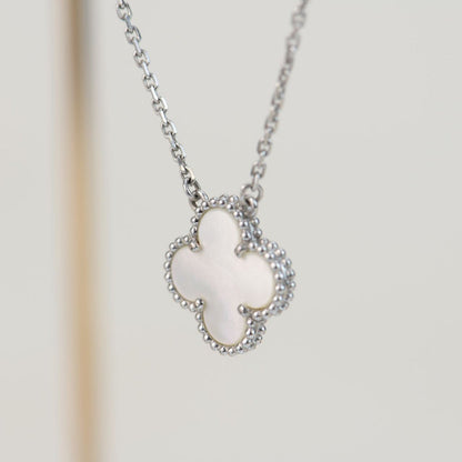 [Echo Fine ]CLOVER  15MM WHITE MOTHER-OF-PEARL SILVER