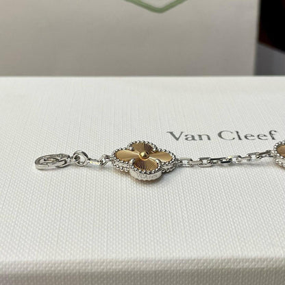 [Echo Fine ]CLOVER  5 MOTIFS  CHRISTMAS LIMITED EDITION BRACELET
