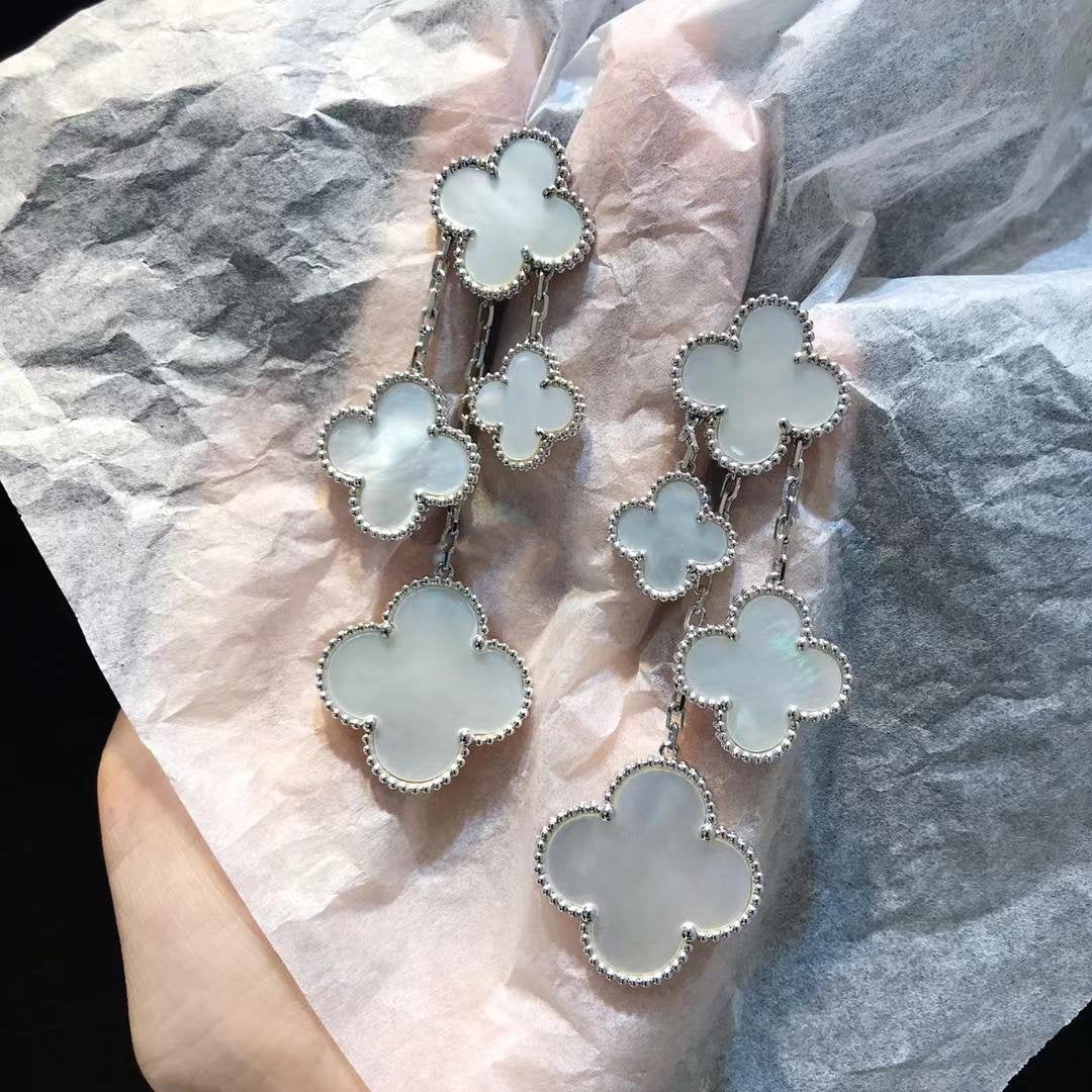 [Echo Fine ]CLOVER EARRINGS WHITE MOP 4 MOTIFS SILVER