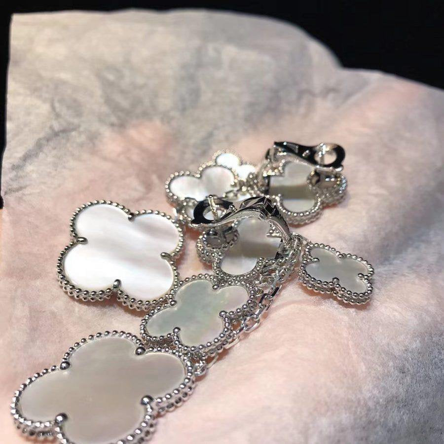 [Echo Fine ]CLOVER EARRINGS WHITE MOP 4 MOTIFS SILVER