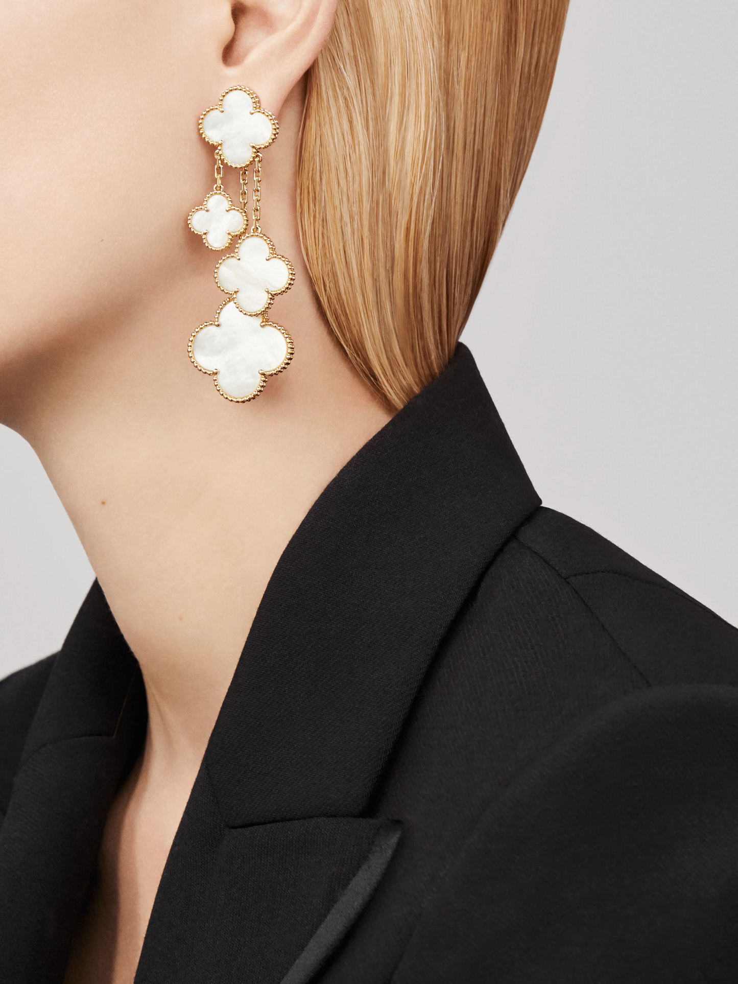 [Echo Fine ]CLOVER EARRINGS WHITE MOP 4 MOTIFS GOLD