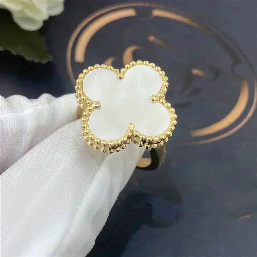 [Echo Fine ]CLOVER WHITE MOP RING
