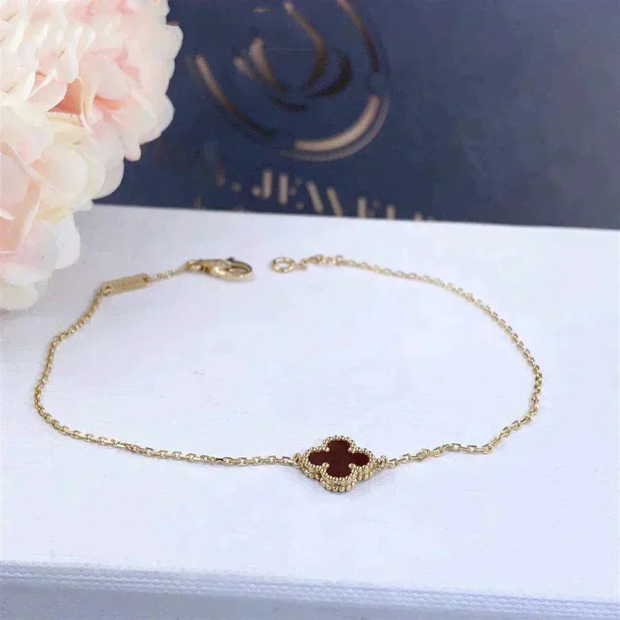 [Echo Fine ]CLOVER  CARNELIAN SINGLE FLOWER BRACELET