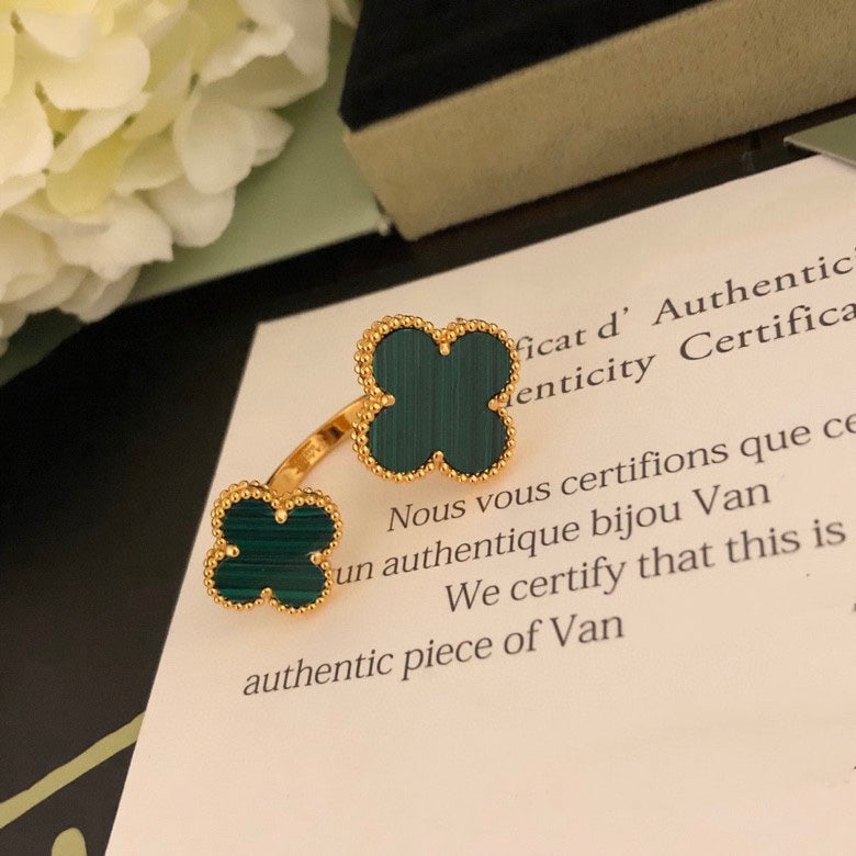 [Echo Fine ]CLOVER BETWEEN THE FINGER RING