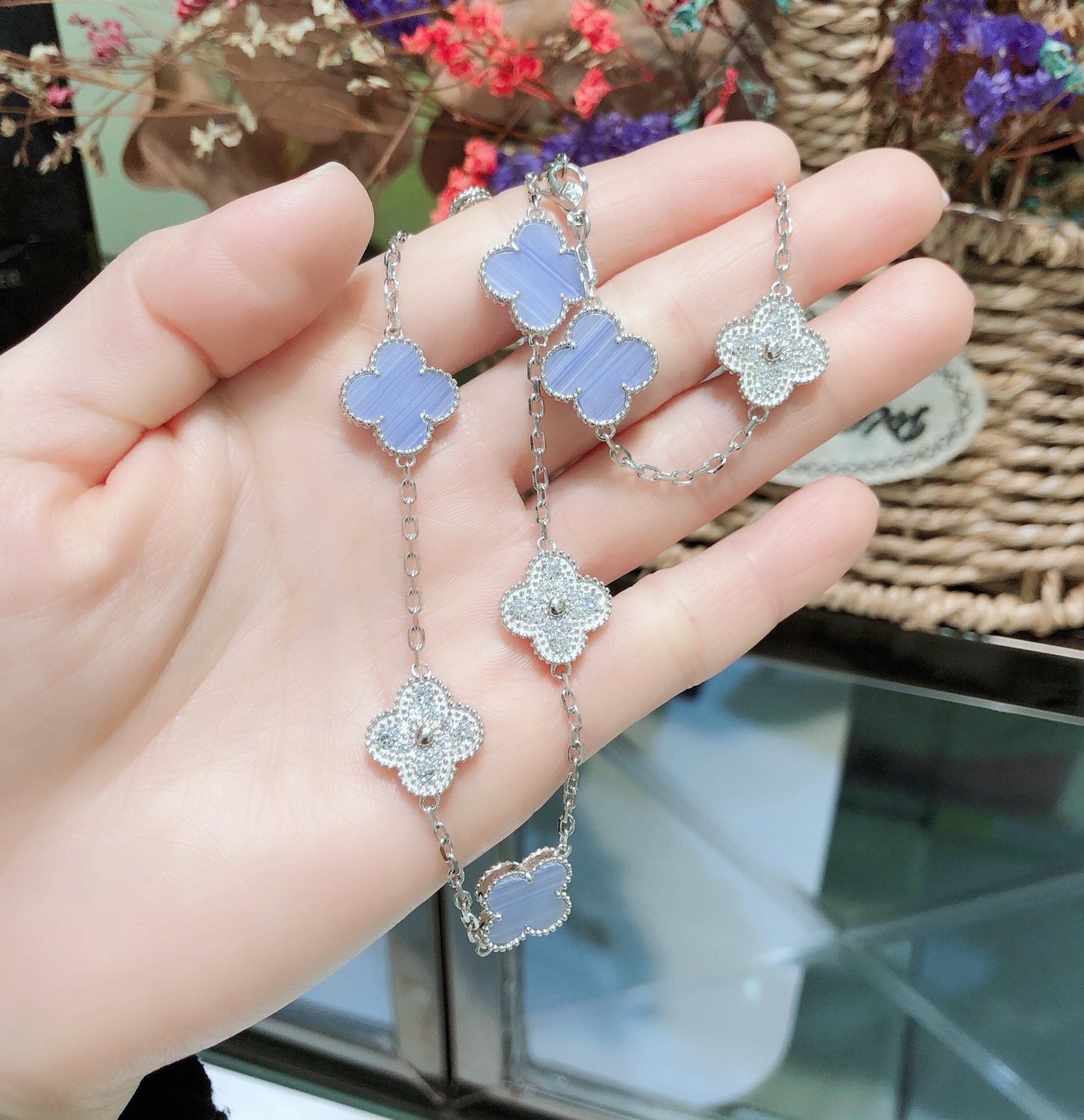 [Echo Fine ]CLOVER 10 MOTIFS CHALCEDONY DIAMONDS SILVER NECKLACE