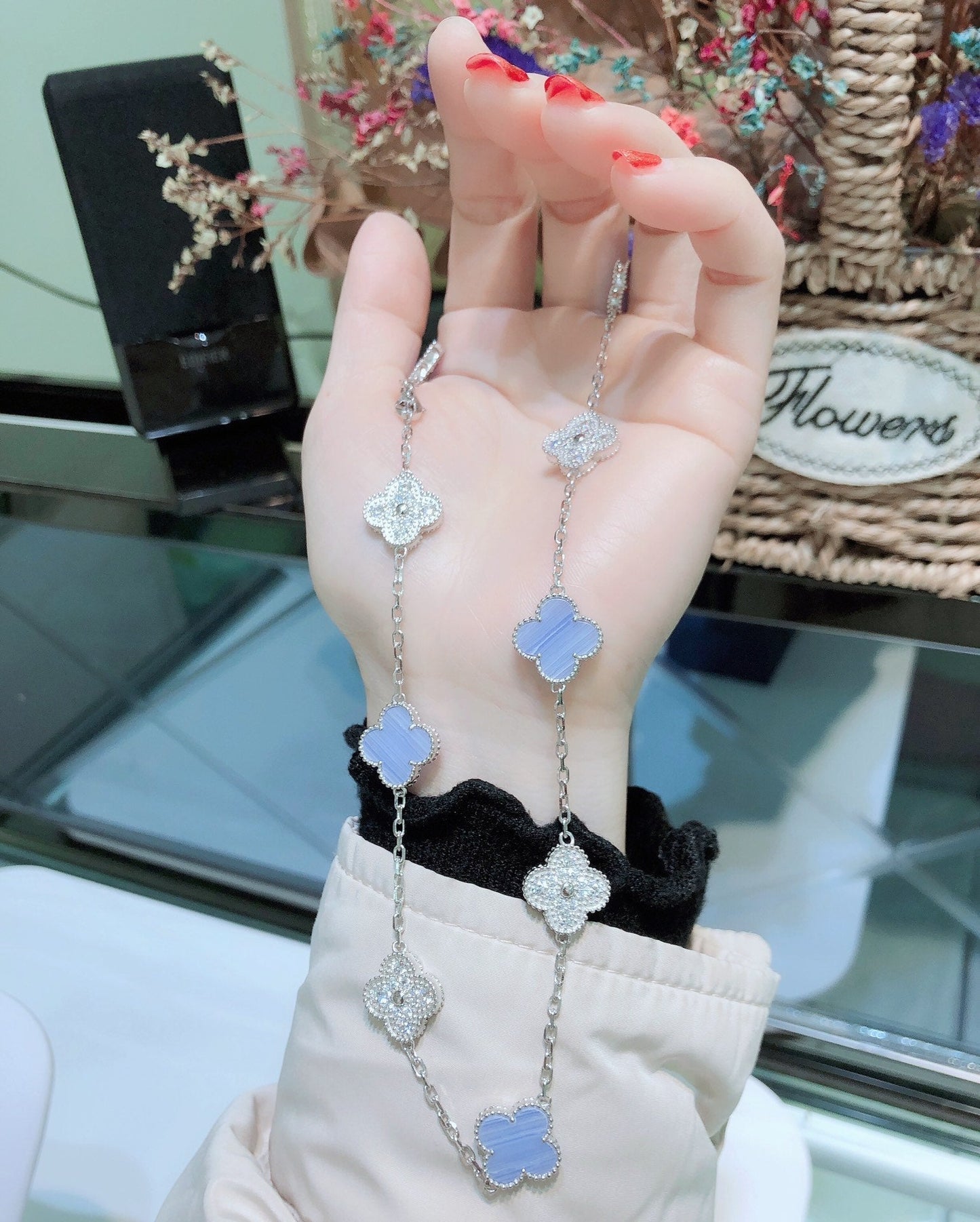 [Echo Fine ]CLOVER 10 MOTIFS CHALCEDONY DIAMONDS SILVER NECKLACE