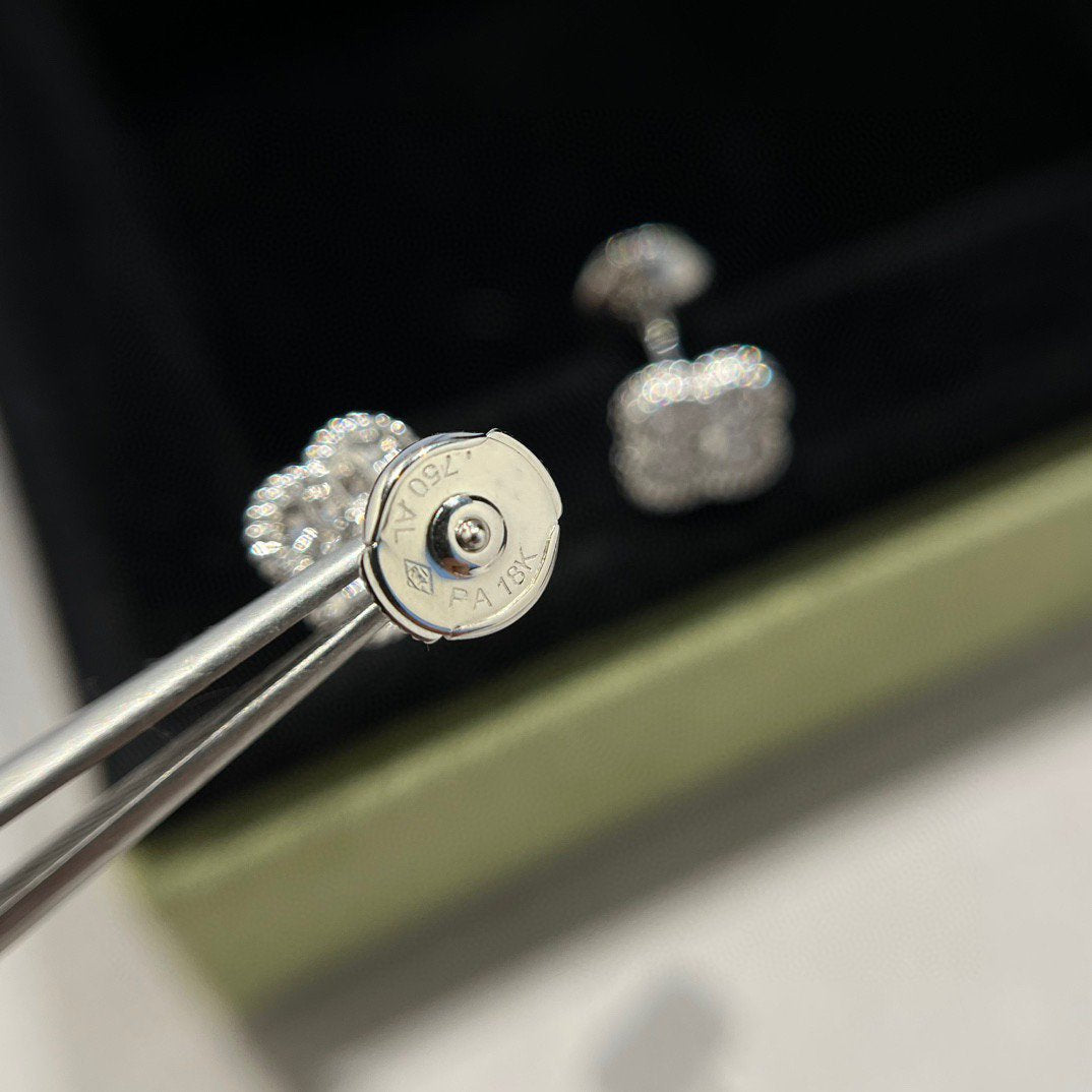 [Echo Fine ]CLOVER MINI DIAMOND STUD EARRINGS