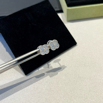 [Echo Fine ]CLOVER MINI DIAMOND STUD EARRINGS