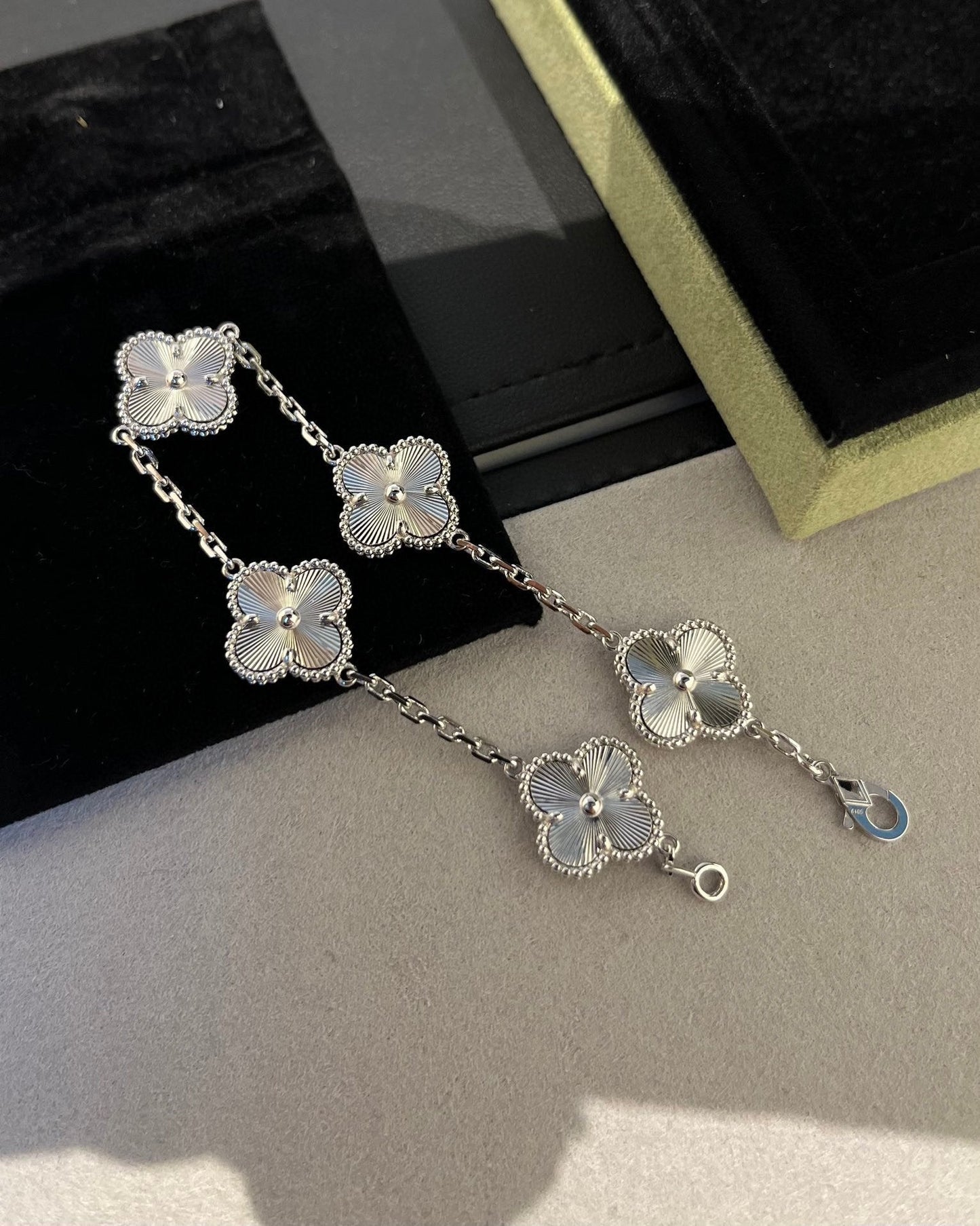 [Echo Fine ]CLOVER SILVER 5 MOTIFS BRACELET