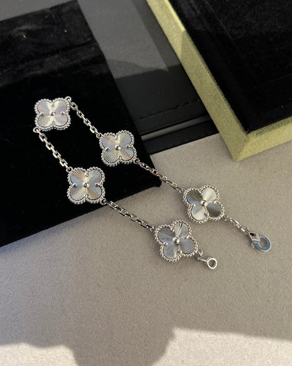[Echo Fine ]CLOVER SILVER 5 MOTIFS BRACELET